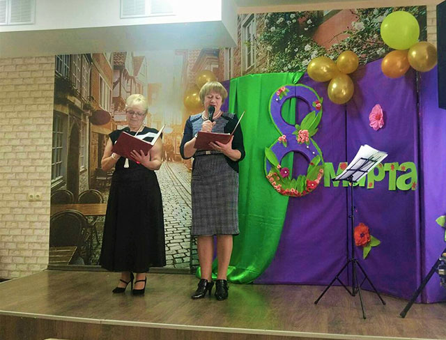 Darite zhenshchinam tsvety1