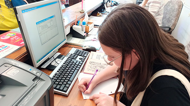 iz chitateley v bibliotekari8