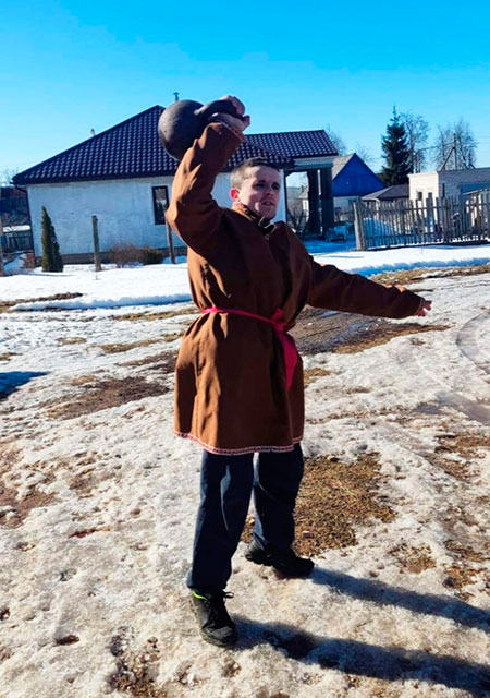 maslenitsa ugoshchay vsem blinochkov podavay2