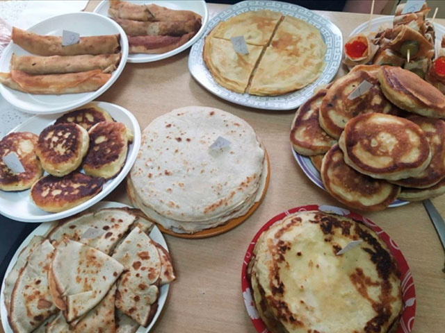 maslenitsa ugoshchay vsem blinochkov podavay8