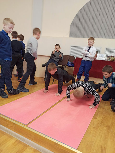 my budushchiye zashchitniki strany3