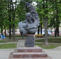 pamyatnik korotkevichu 1