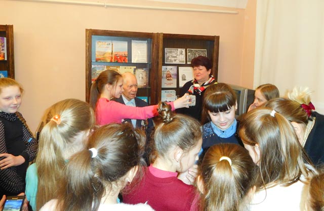 Ne vlastnyye nad pamyatyu goda2