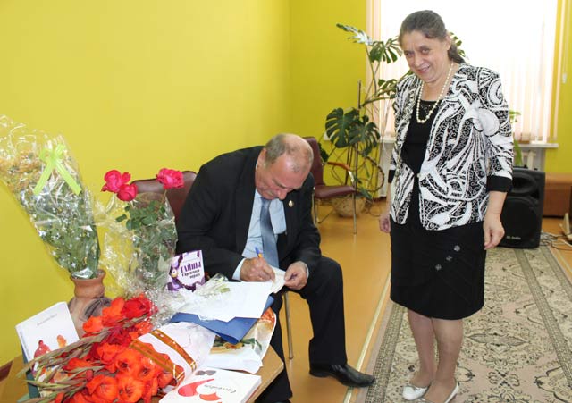 Prezentatsiya knig K.Nilova23