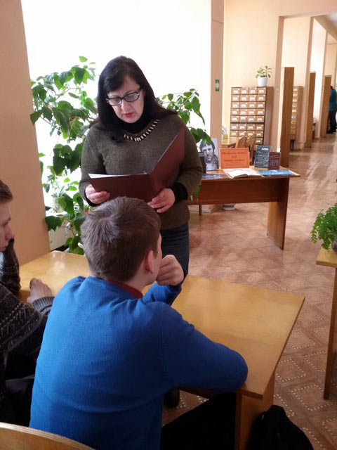 80let VysotskomuF4.4