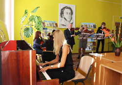 S otkrytym serdtsem i dobrym slovom