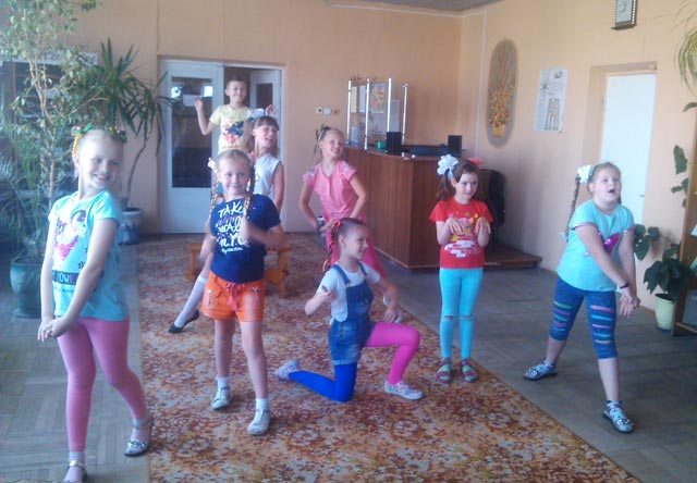 V bibliotekegoryachaya pora4