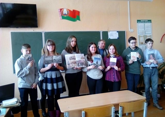 Zvonyat kolokola Khatyni4