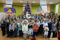 Novogodniy blagotvoritelnyy utrennik