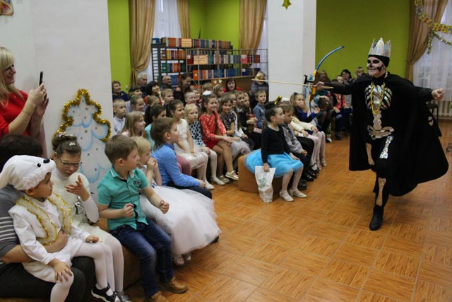 Novogodniy blagotvoritelnyy utrennik19