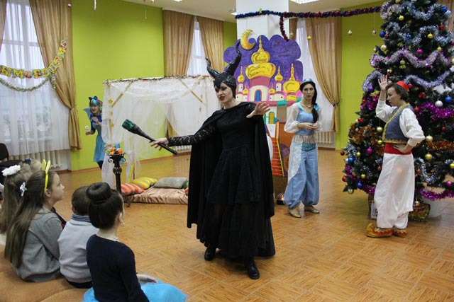 Novogodniy blagotvoritelnyy utrennik22