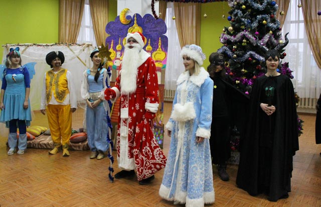 Novogodniy blagotvoritelnyy utrennik24