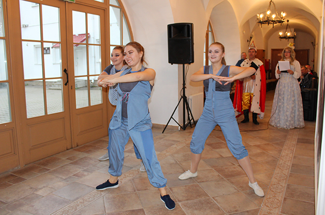 Neskuchnyy vecher10.19