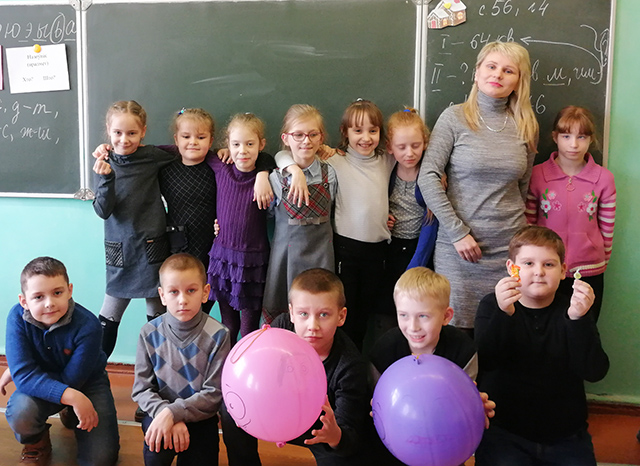 Zhenskiy den yego nam prazdnovat ne len7