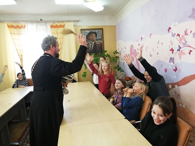 bogoyavlenem nazvan den4