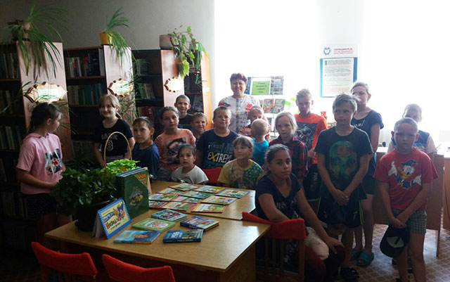 v gostyakh u biblioteki4