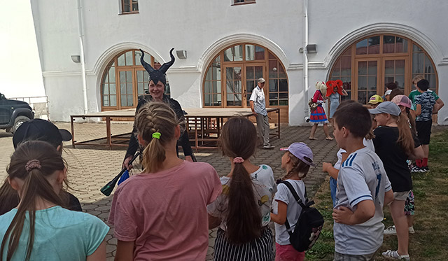 Nuzhno druzhboy dorozhit11