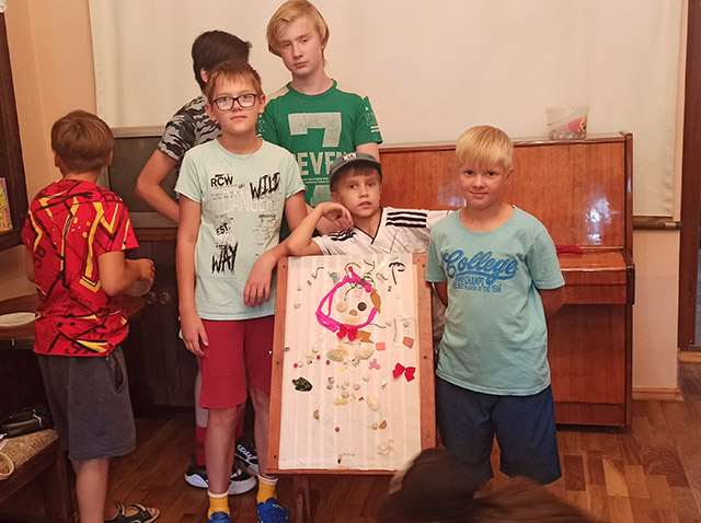 Nuzhno druzhboy dorozhit5