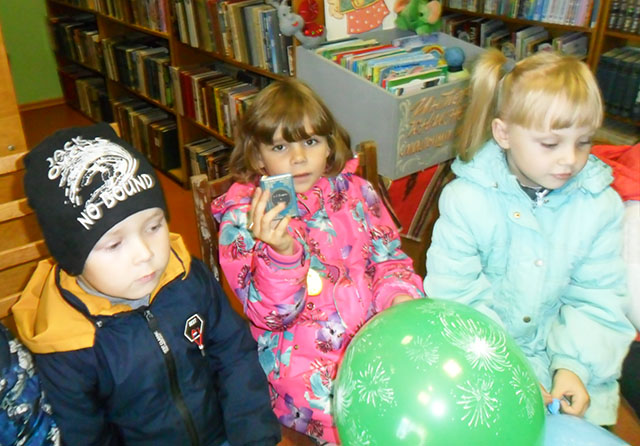 V pervyy raz v biblioteku 2