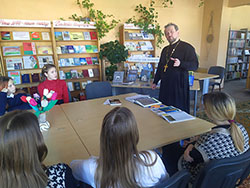 Iz nebytiya vozvrashchayutsya khramy