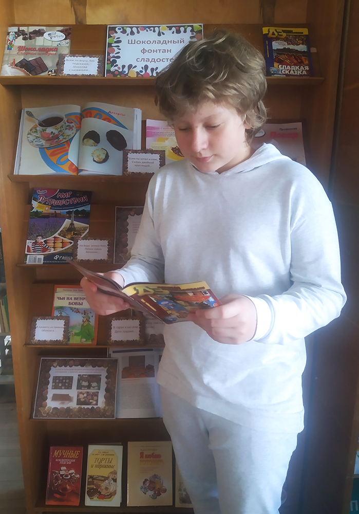 Shokoladnyy fontan sladostey 7