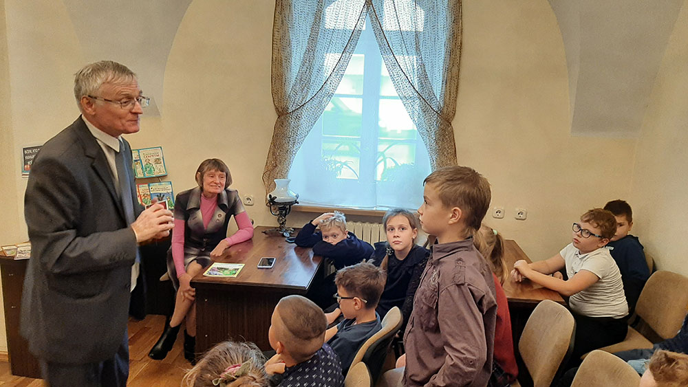 chitay listay novoye uznavay4