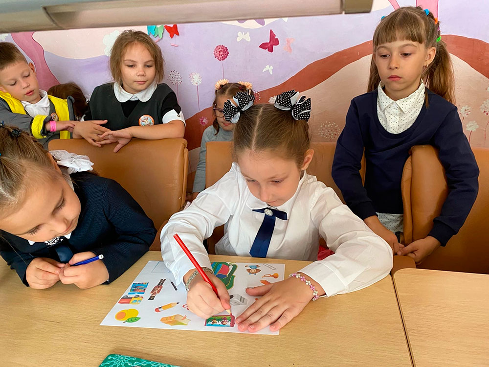 my pod shkolnymi parusami2