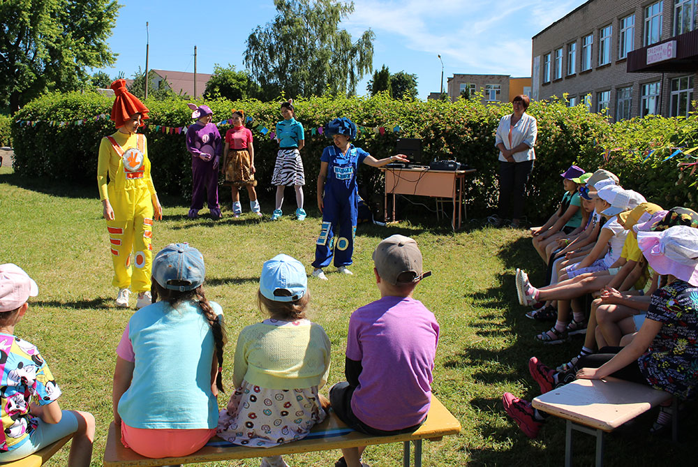 prazdnik prokaznik biblioteka gorkogo16