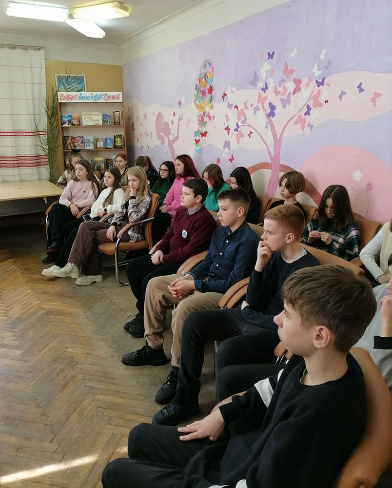 svet pod knizhnoy oblozhkoy2