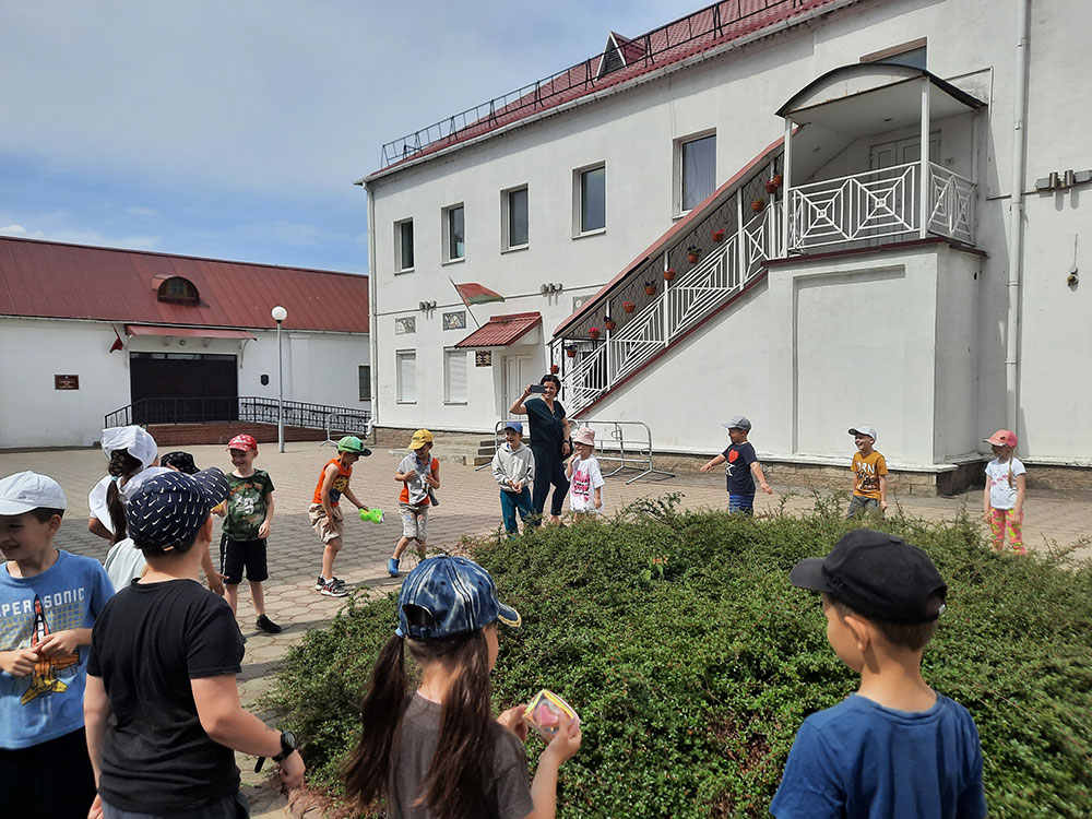 Leto s knigoy interesney7