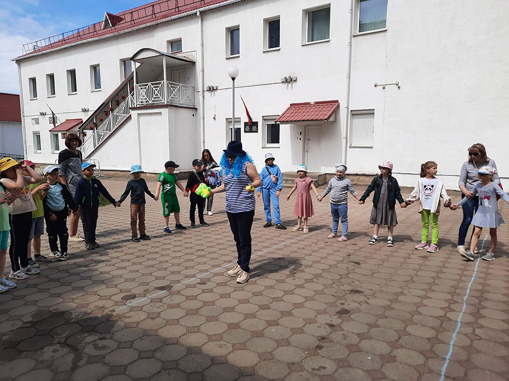 Leto s knigoy interesney8