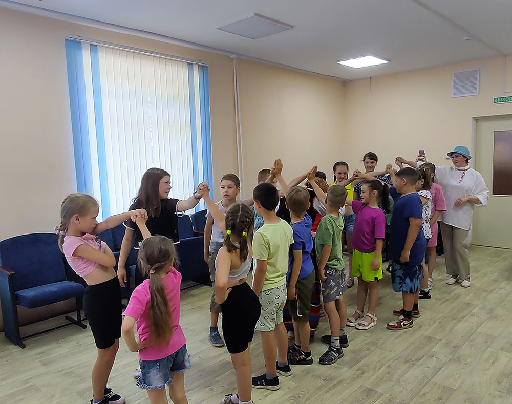 bielaruskaja chata ŭciechami bahata4