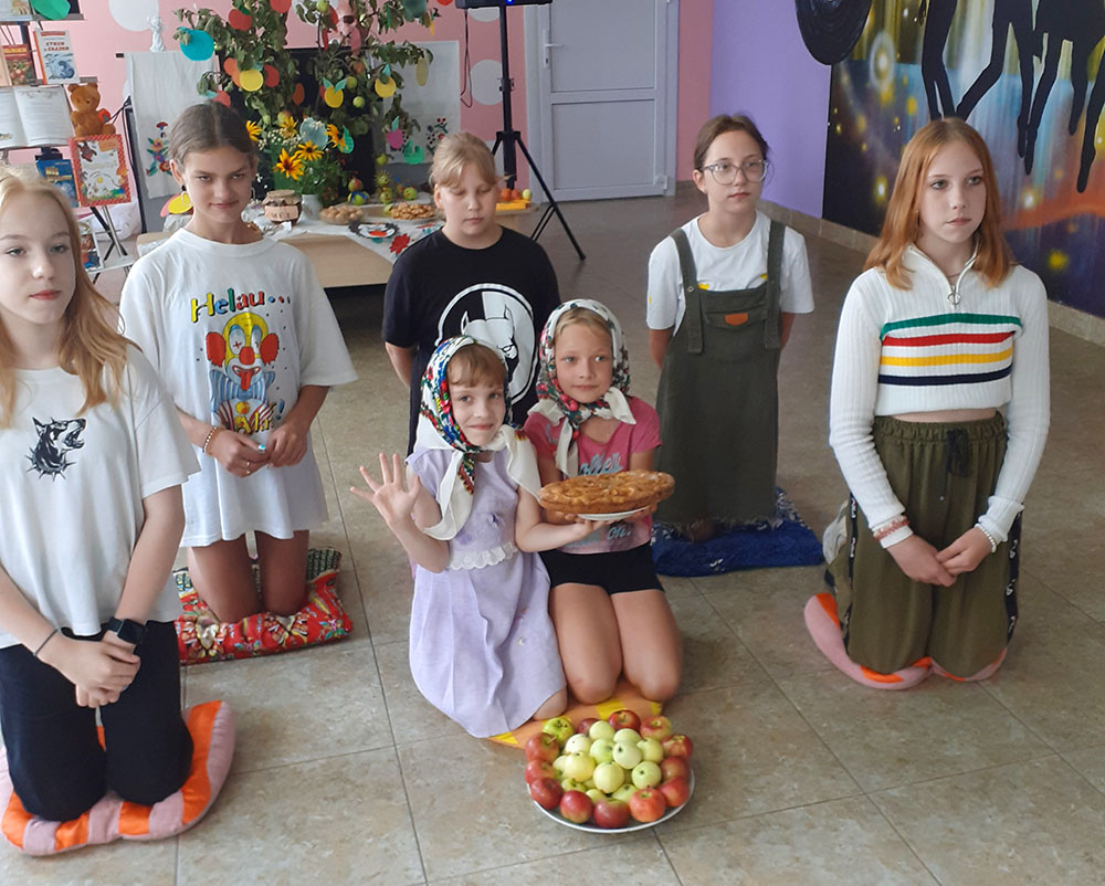 Vstrechayem Spasy delayem pripasy 8