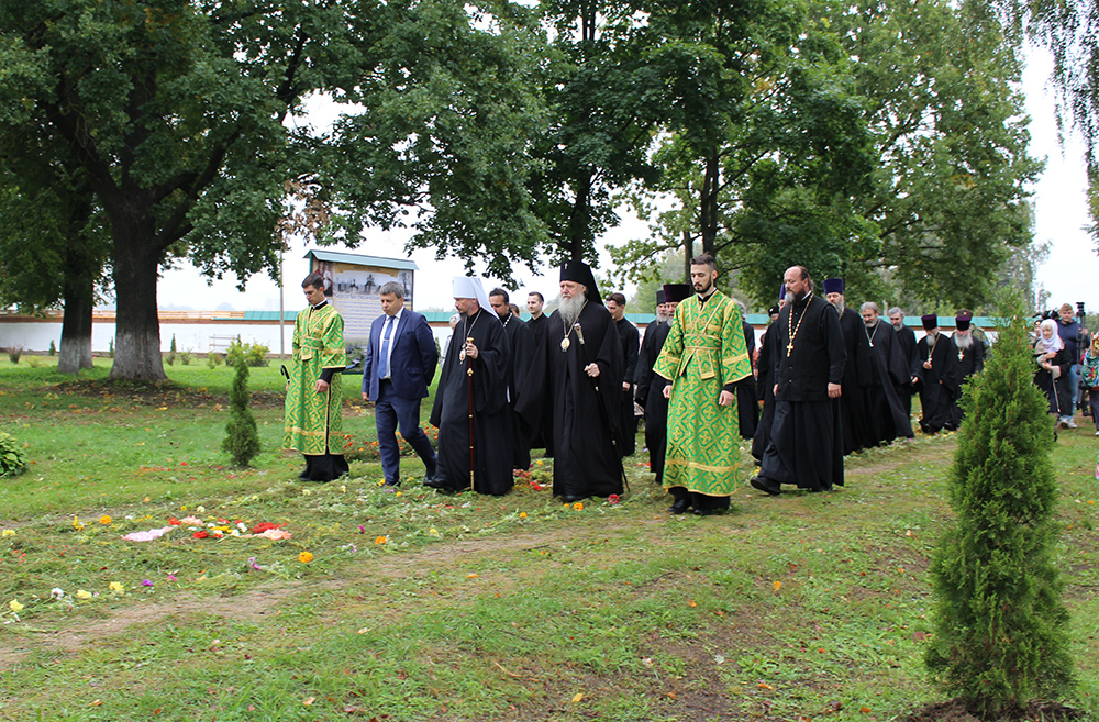 400 let Bogoyavlenskomu Kuteinskomu muzhskomu monastyryu 1