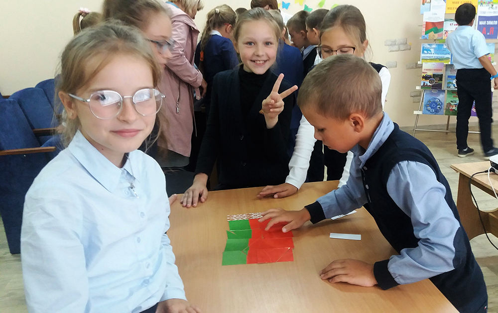 my yediny i druzhny3