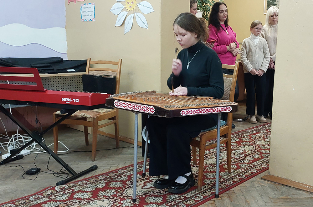 rodnyye ruki beregut domashniy laskovyy uyut7