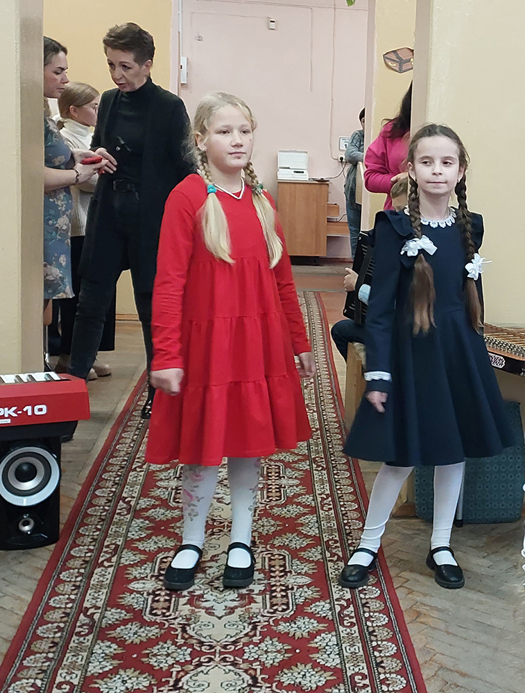 rodnyye ruki beregut domashniy laskovyy uyut8