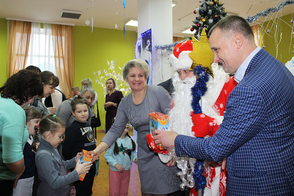 Blagotvoritelnyy utrennik Snezhnaya koroleva 5