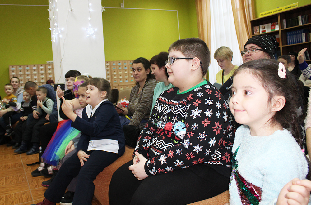 Blagotvoritelnyy utrennik Snezhnaya koroleva 11