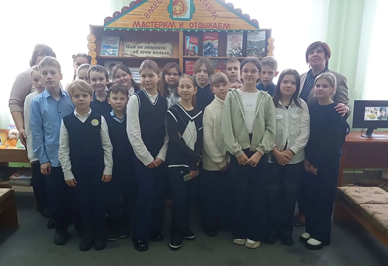 Matrosov On Rodinu serdtsem svoim zashchitil 3