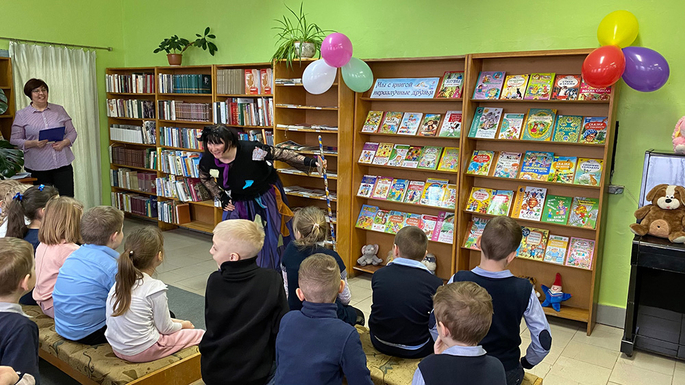 Lyubimyy prazdnik knigocheyev11