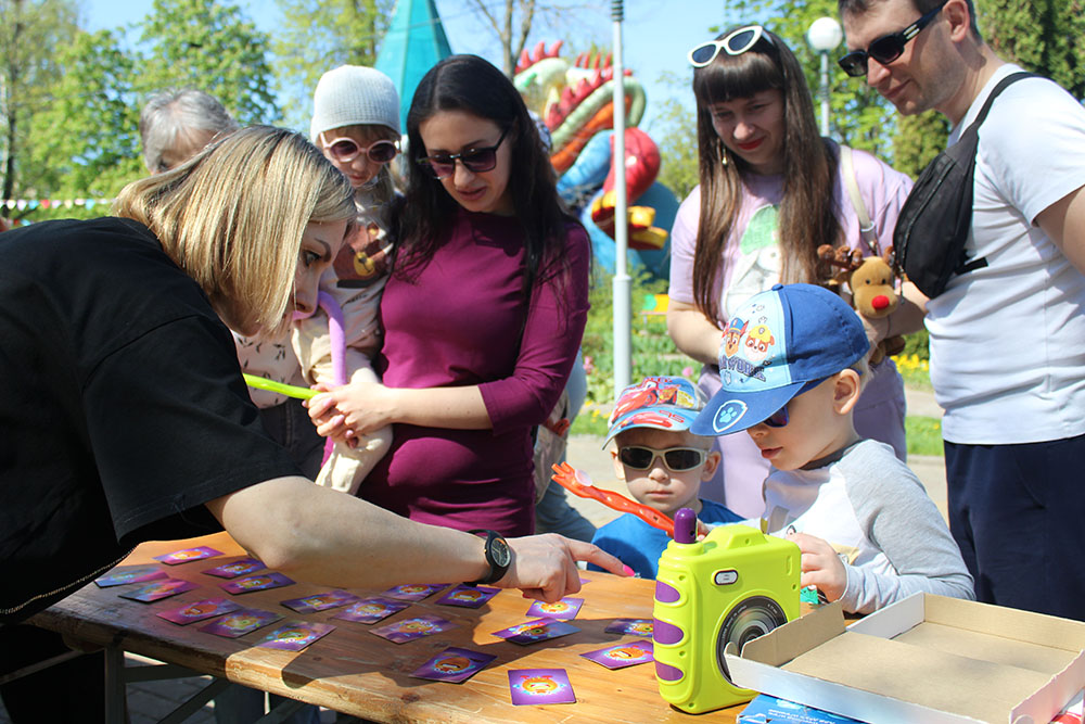 otkrytiye detskogo parka pervogo maya10