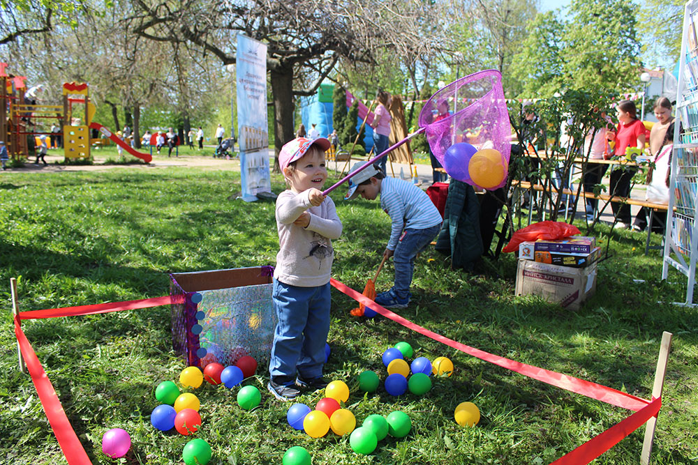 otkrytiye detskogo parka pervogo maya14