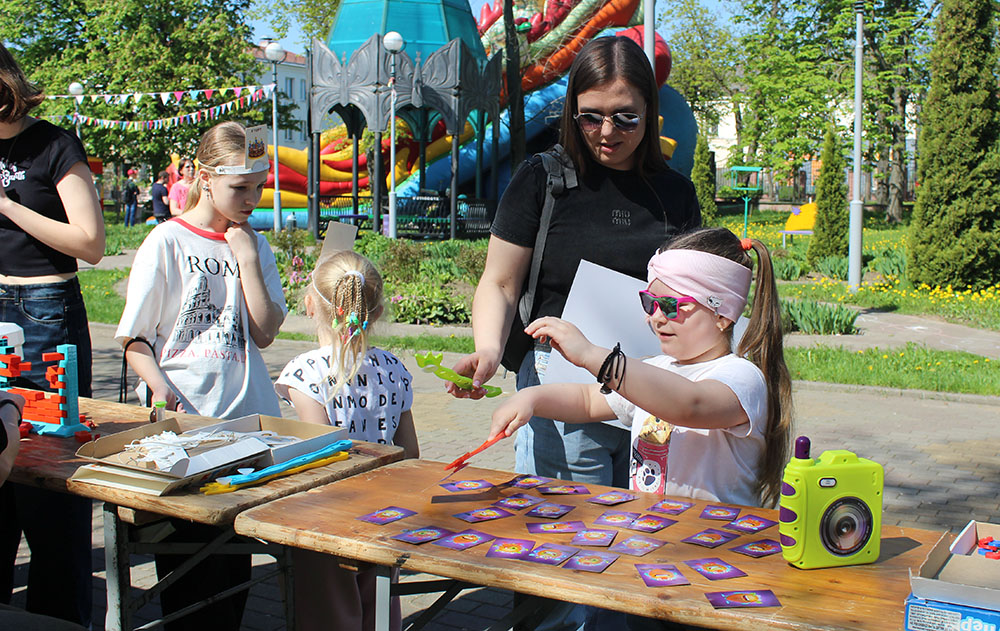 otkrytiye detskogo parka pervogo maya2