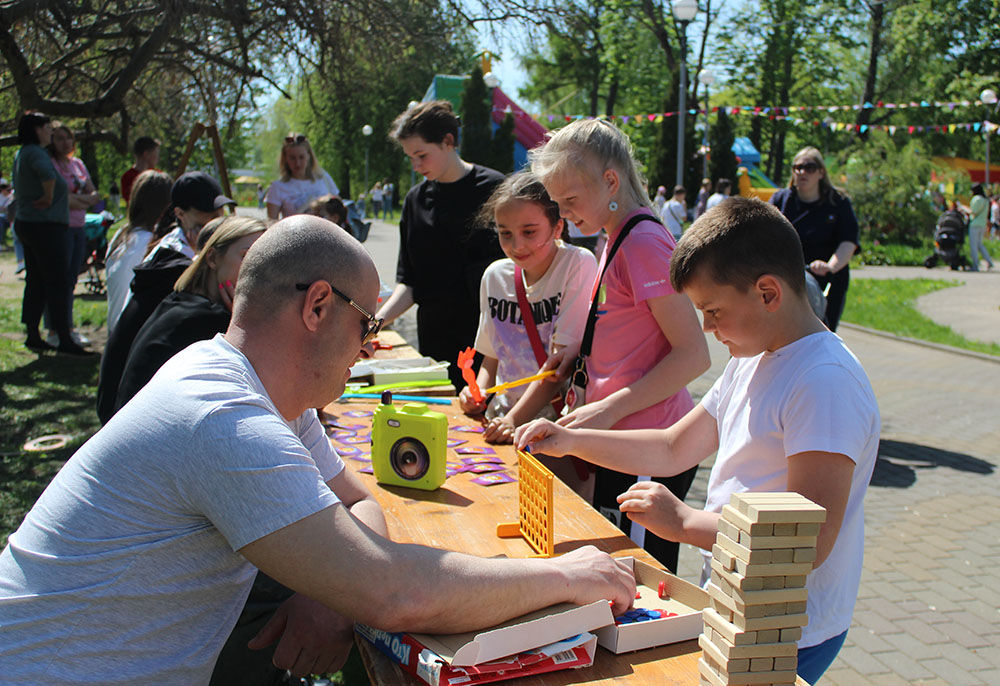 otkrytiye detskogo parka pervogo maya25