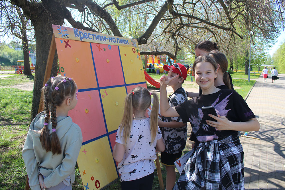 otkrytiye detskogo parka pervogo maya3
