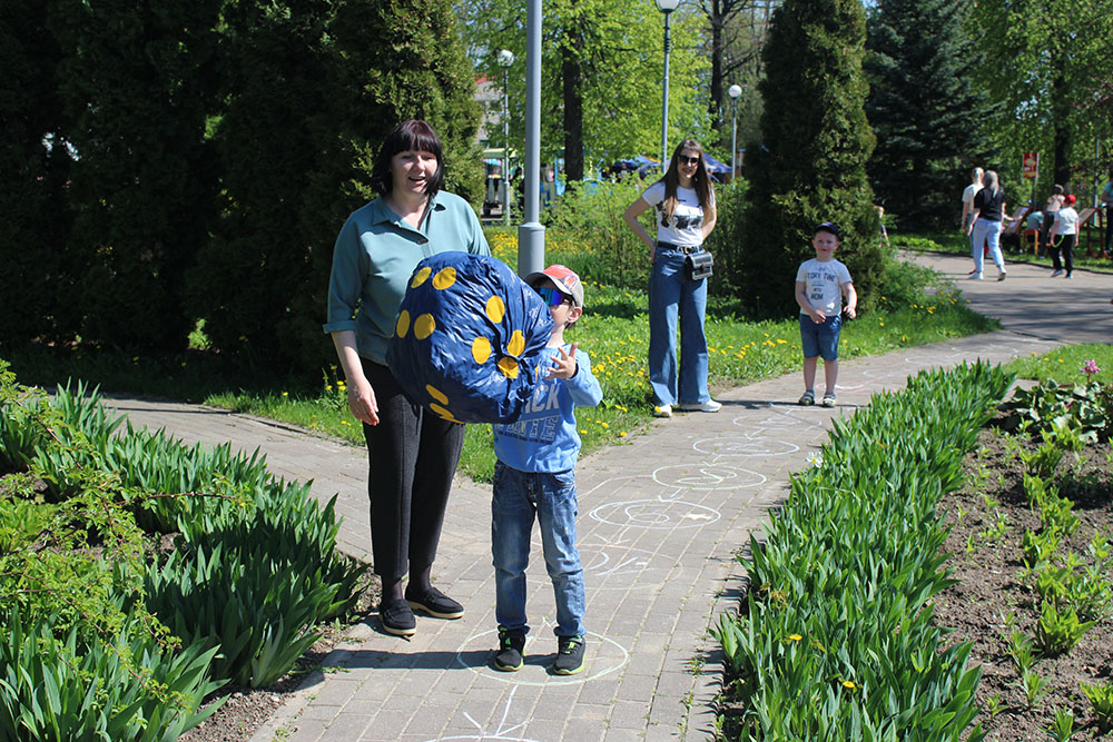 otkrytiye detskogo parka pervogo maya4