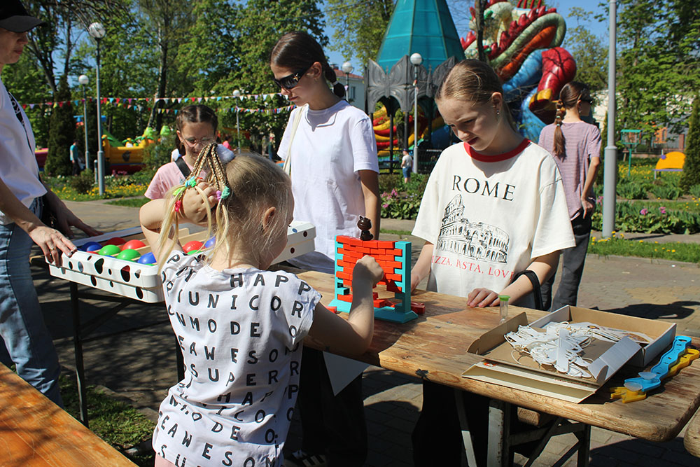 otkrytiye detskogo parka pervogo maya9