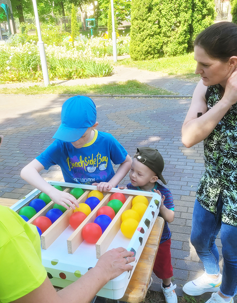 den morozhenogo detskiy park1