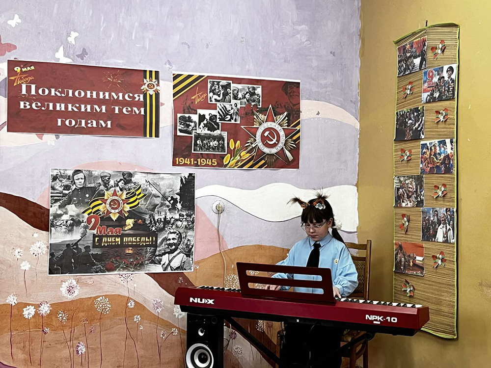 poklonimsya velikim tem godam2